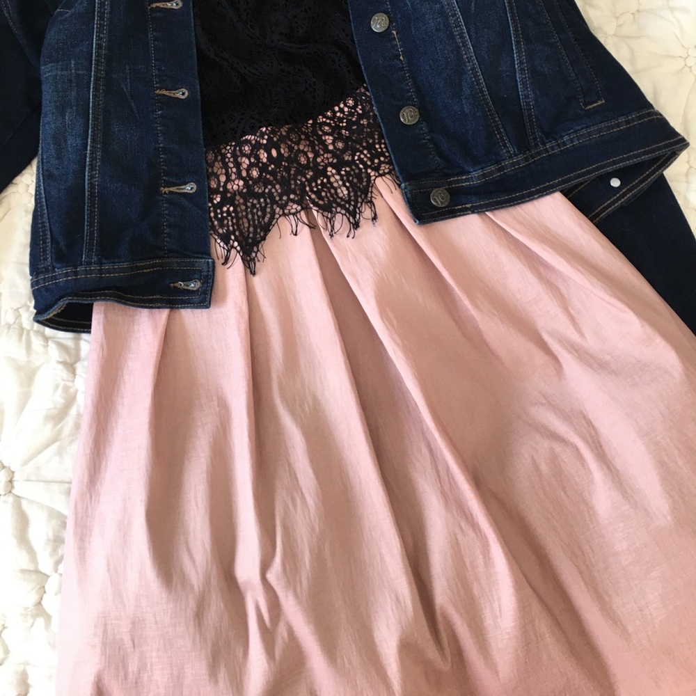 Soft pink kneelength skirt size 4